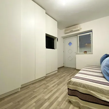 Modern In With Sea View 48 M² Apartment